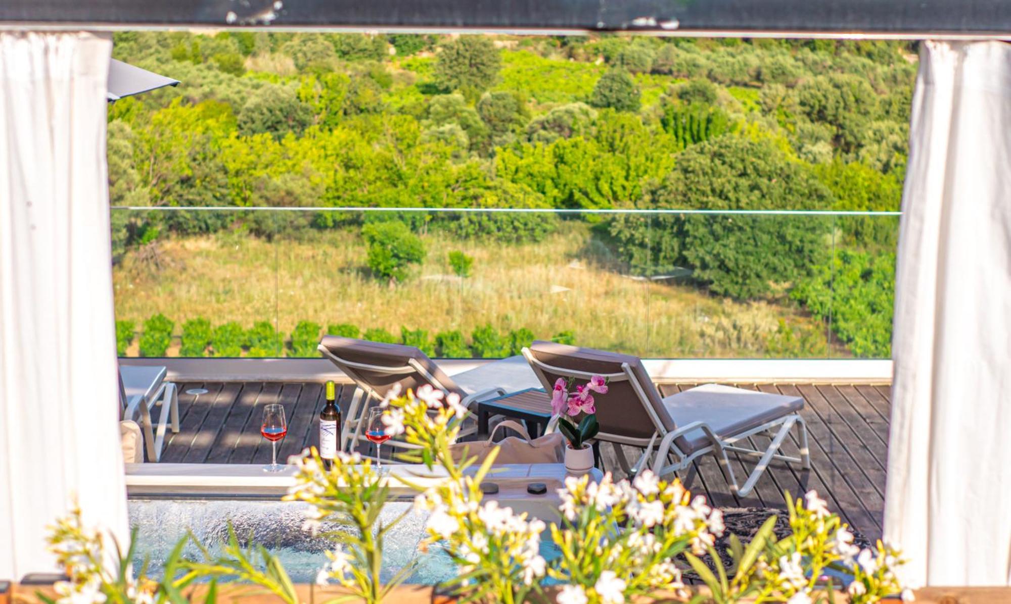 Villa Paris With Rooftop & Jacuzzi Kato Valsamoneron Ngoại thất bức ảnh