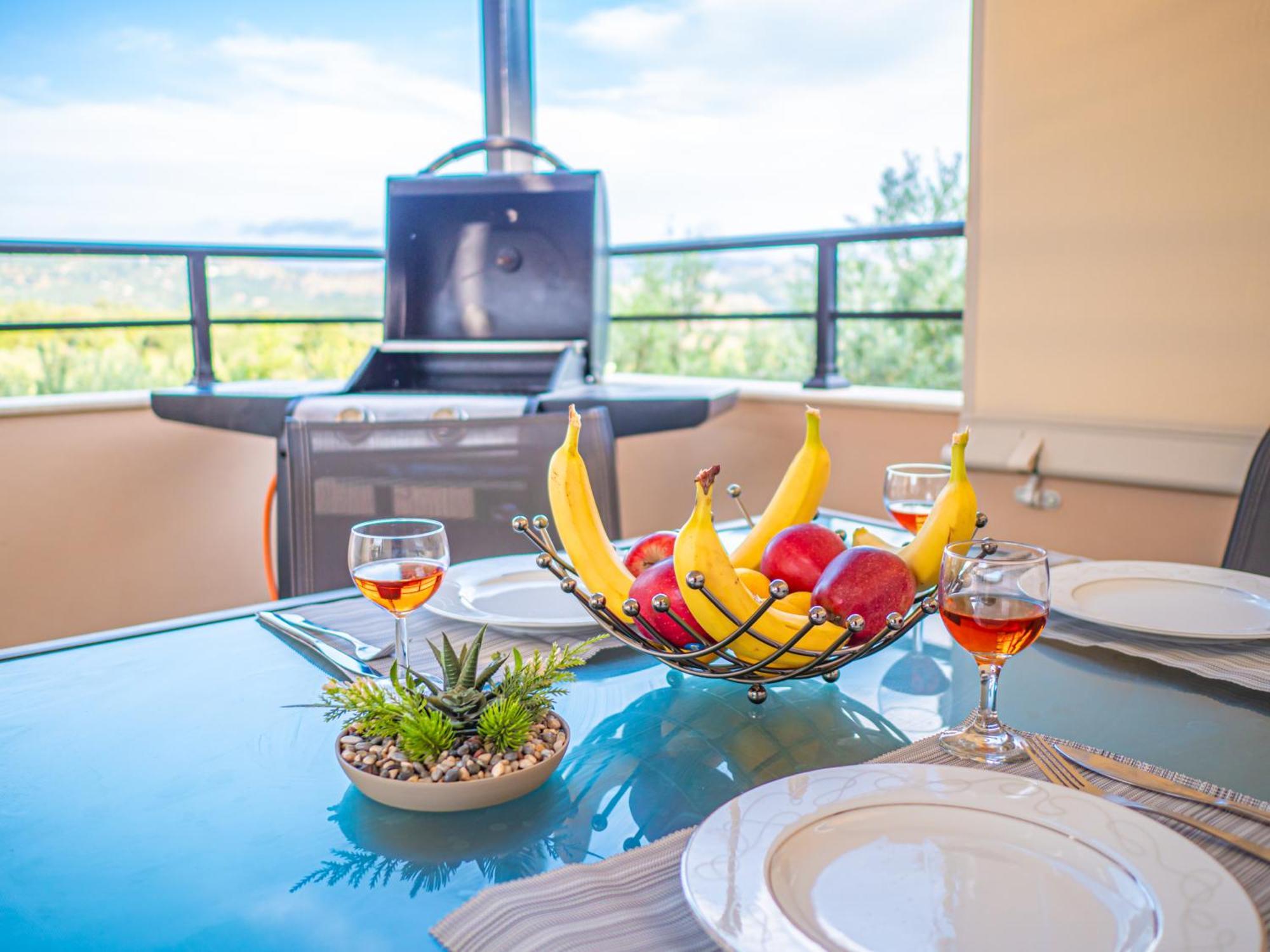 Villa Paris With Rooftop & Jacuzzi Kato Valsamoneron Ngoại thất bức ảnh